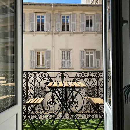 Liberation, Charming, Quiet 2-room With Balcony * Nice