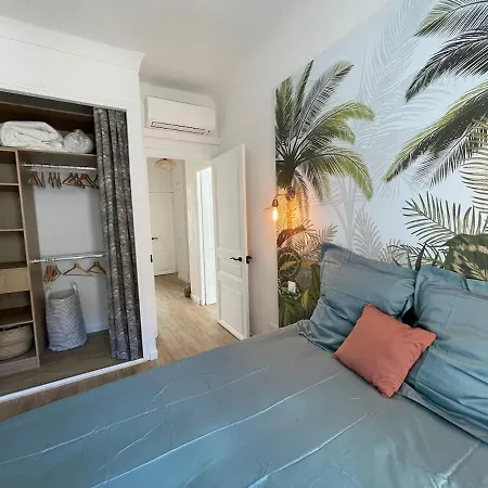 Liberation, Charming, Quiet 2-room With Balcony Apartamento