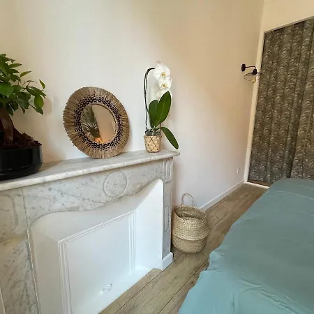 Liberation, Charming, Quiet 2-room With Balcony Lägenhet *